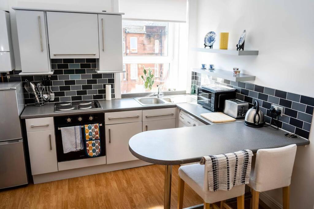Charming 1-Bed Southside Flat In Great Location Lejlighed Glasgow Eksteriør billede